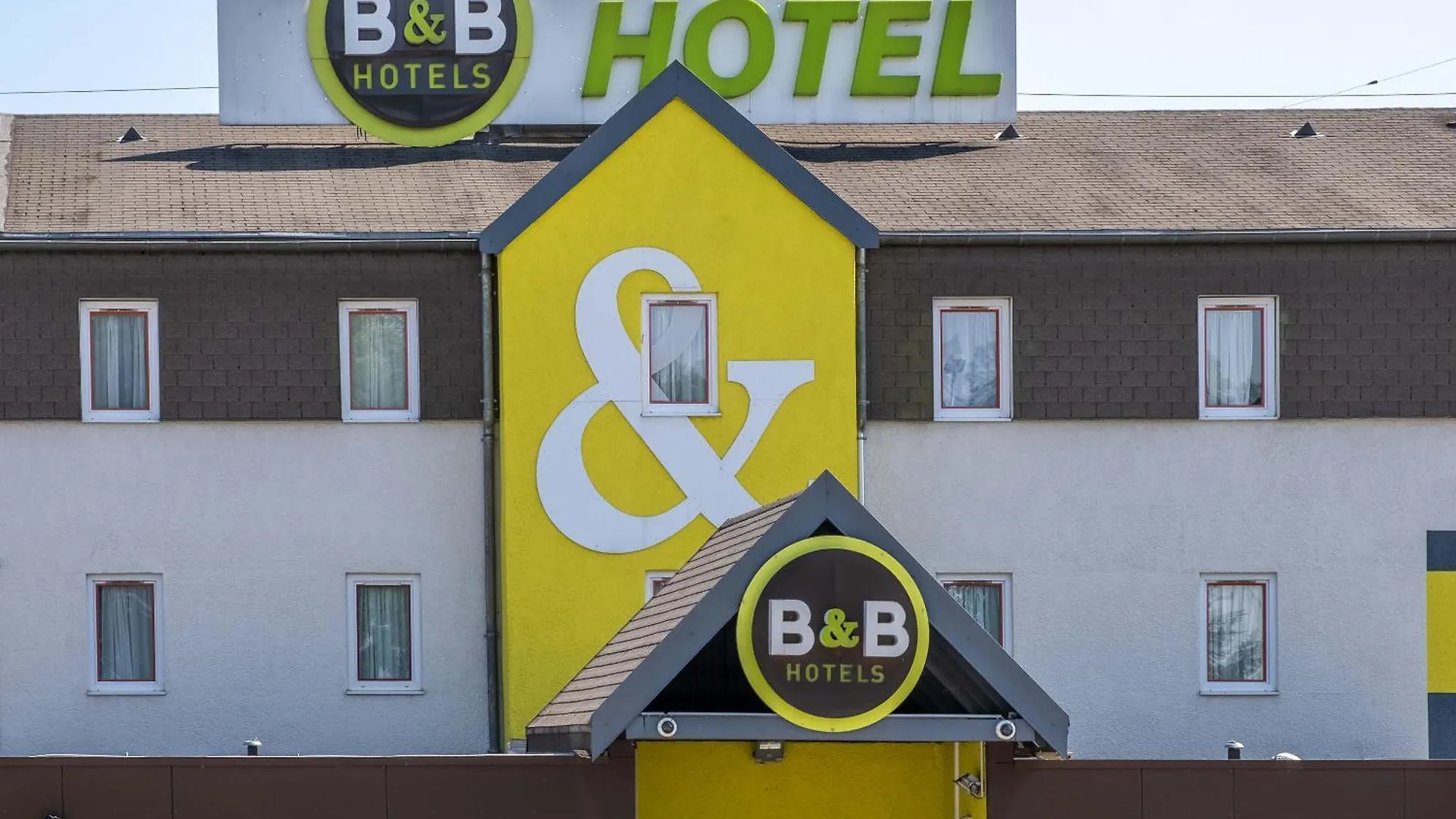 B&B Hotel Annecy アルゴネ