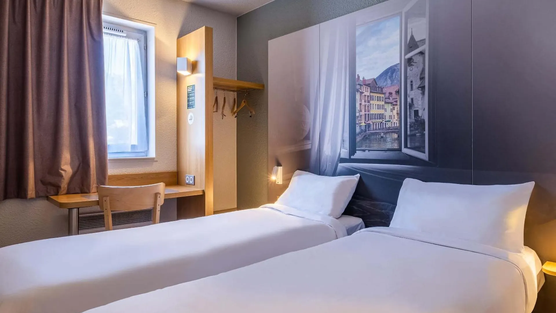B&B Hotel Annecy アルゴネ