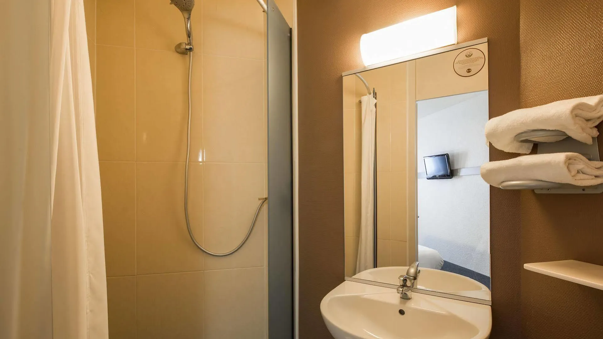 B&B Hotel Annecy アルゴネ フランス