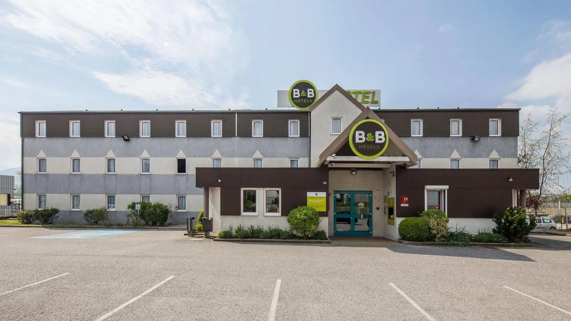 B&B Hotel Annecy アルゴネ